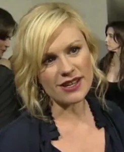 anna-paquin-true-blood-season-2-red-carpet-premiere