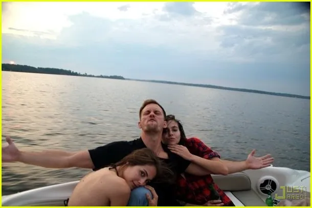 alexander-skarsgard-straw-dogs-3 alexander-skarsgard-straw-dogs-3