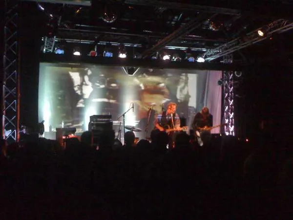 Jace-Everett-performing