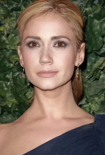 ashley-jones-celebrate-qvc-style-1Udeye