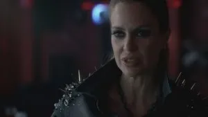 Pam in spiked denim S4 Ep4