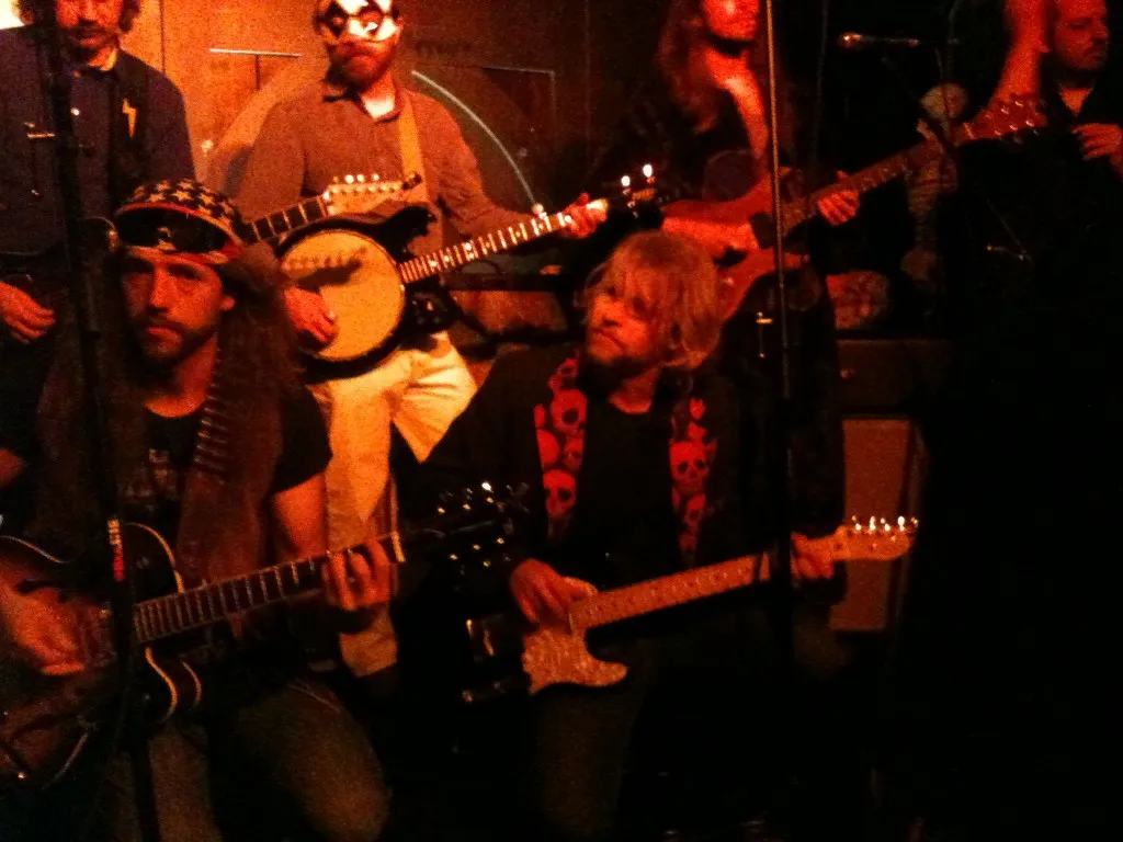 Todd Lowe and The LA Hootenanny-1