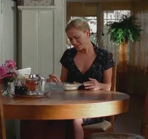 Sookie Stackhouse (Anna Paquin) cries into Grans pie in HBO's True Blood